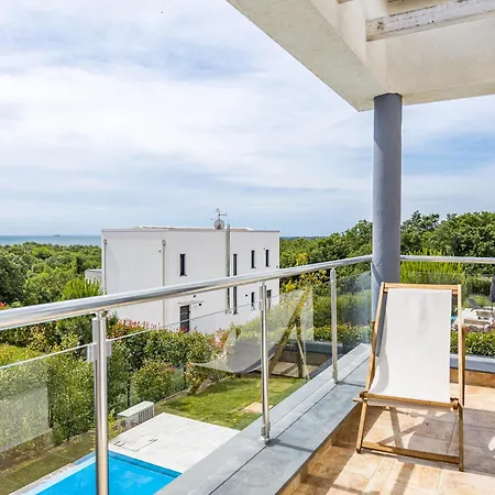 Vila Kalu 1 *
