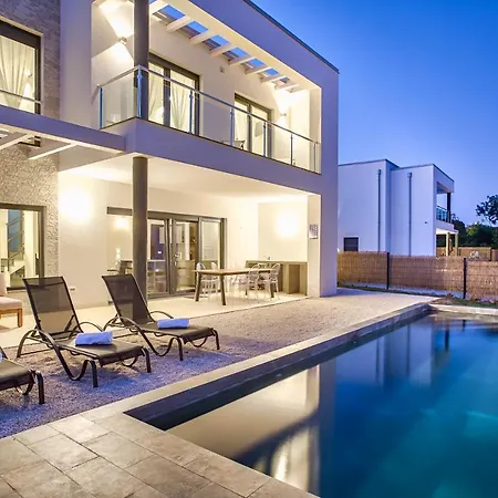 Kalu 1 Villa *