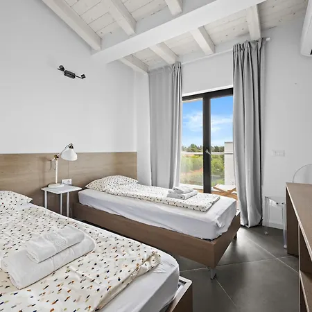 Kalu 1 וילה קרניצה